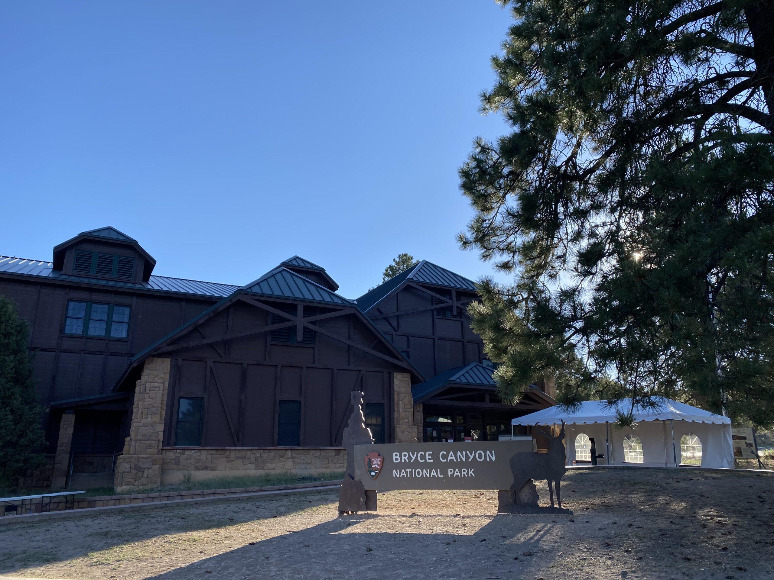 front view of Bryce Canyon Visitor Center