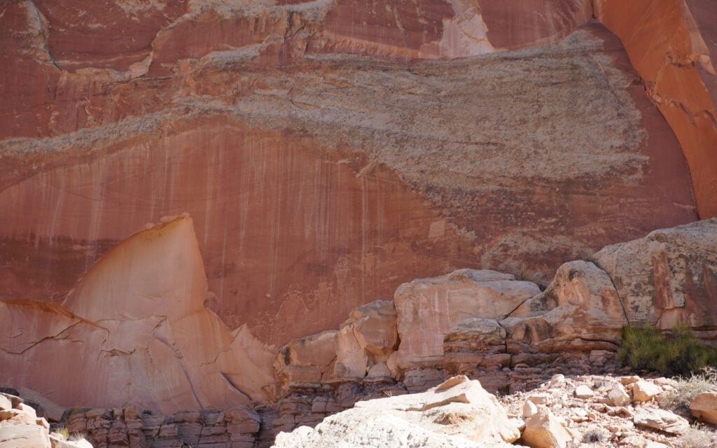 Petroglyphs Capitol Reef