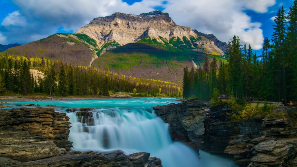 Vieiw of waterfall in Jasper National Park