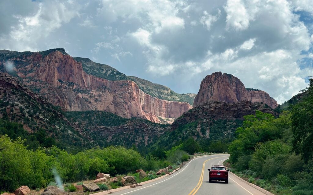views on scenic drive in Kolob Canyons