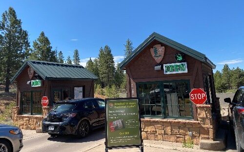 image of entry booth to bryce canyon