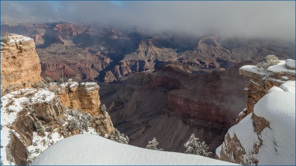 Snow on the edge of the Grand Canyon