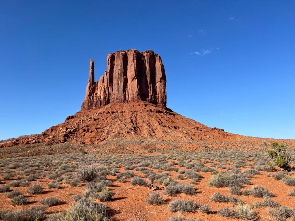 red rock towers in Monument Valley