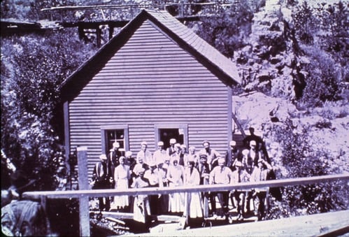 historical photo of entrance to Wind Cave