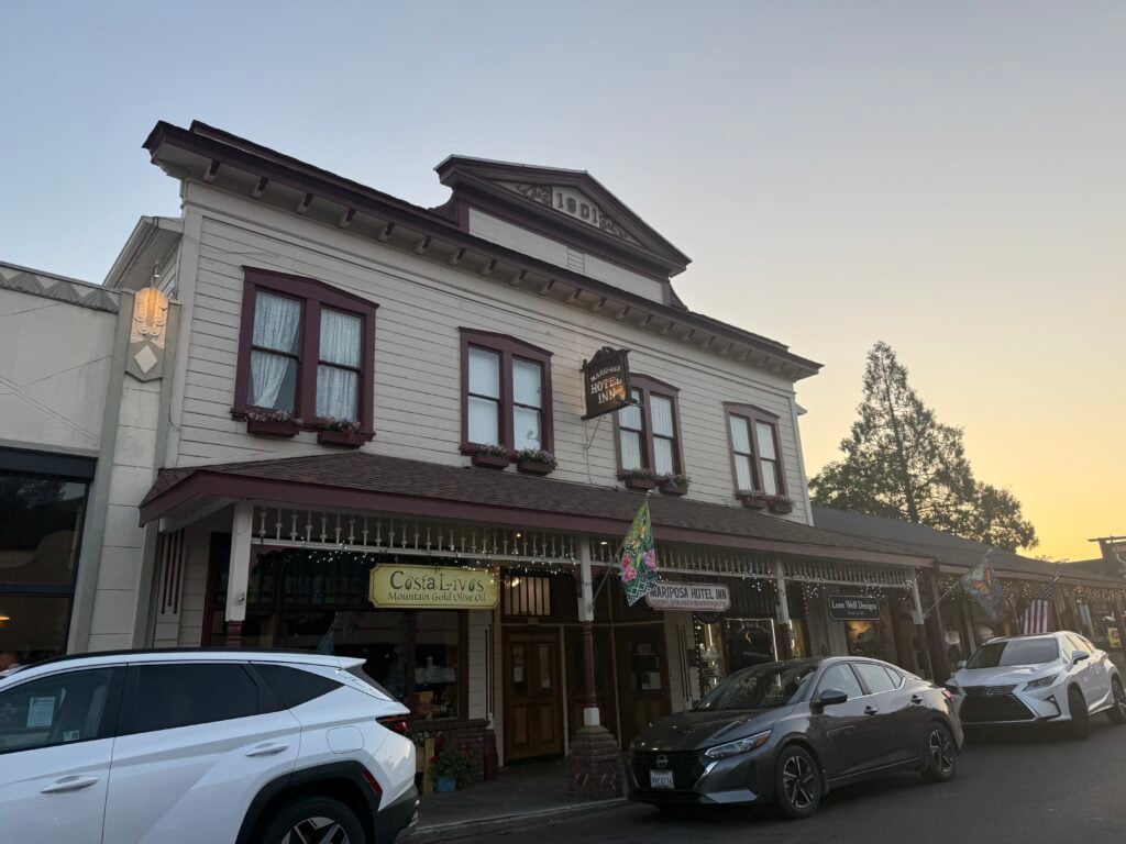 hotel in Mariposa Yosemite