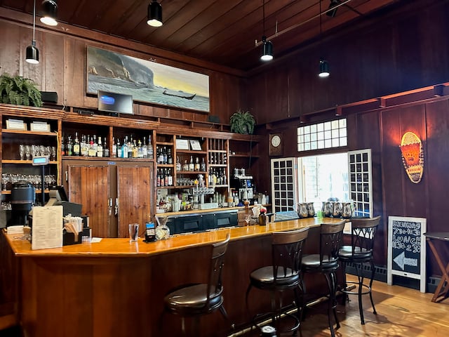 bar