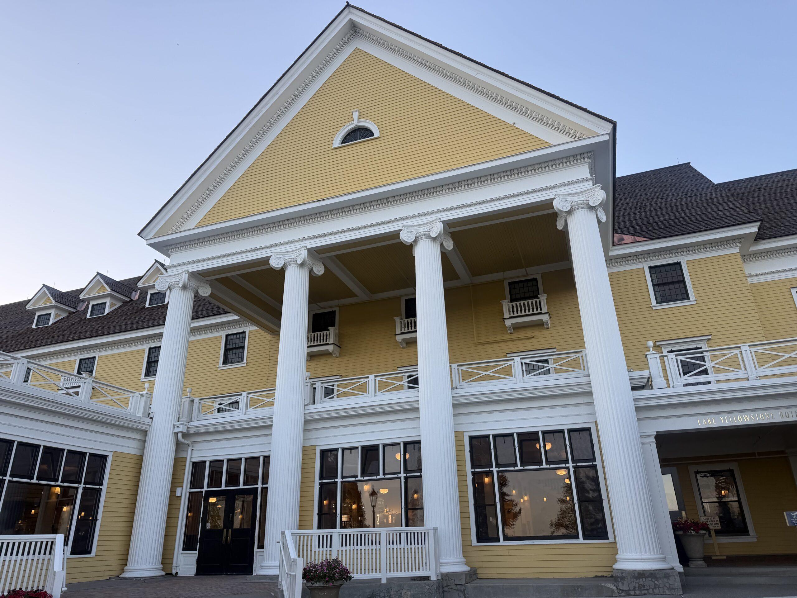 front view of Lake Yellowstone Hotel