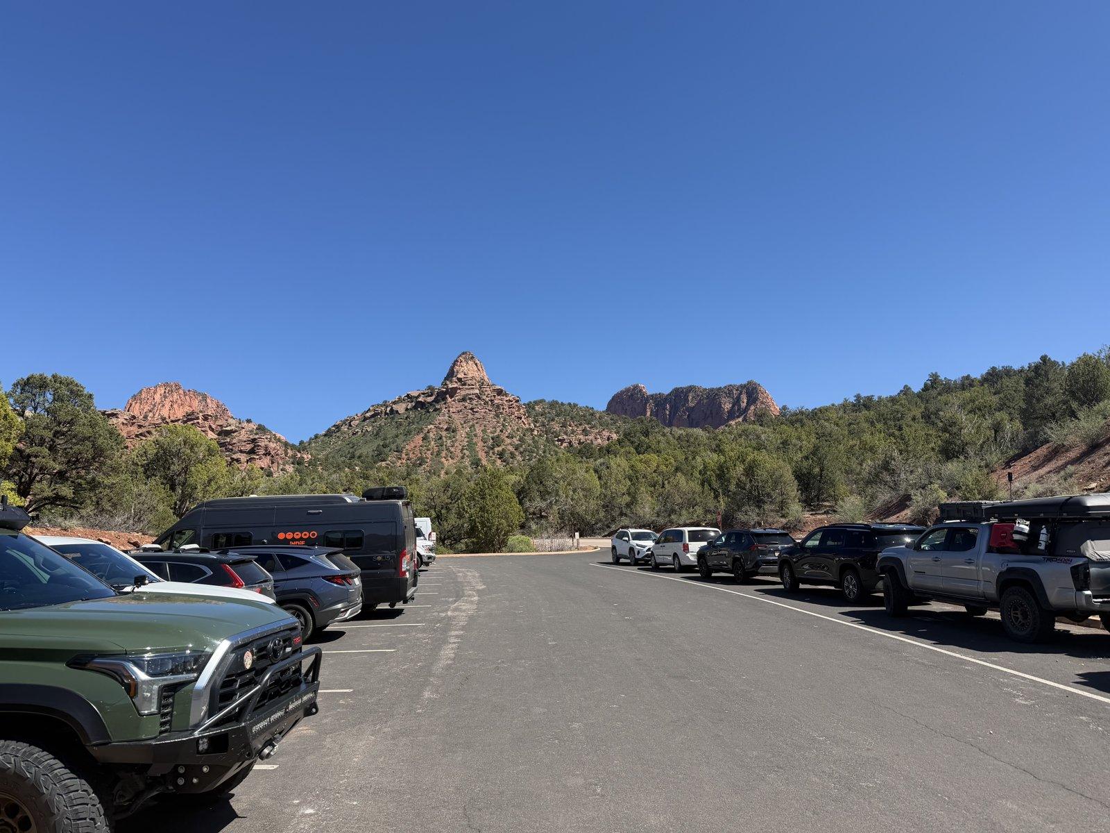 Taylor Creek trailhead parking lot